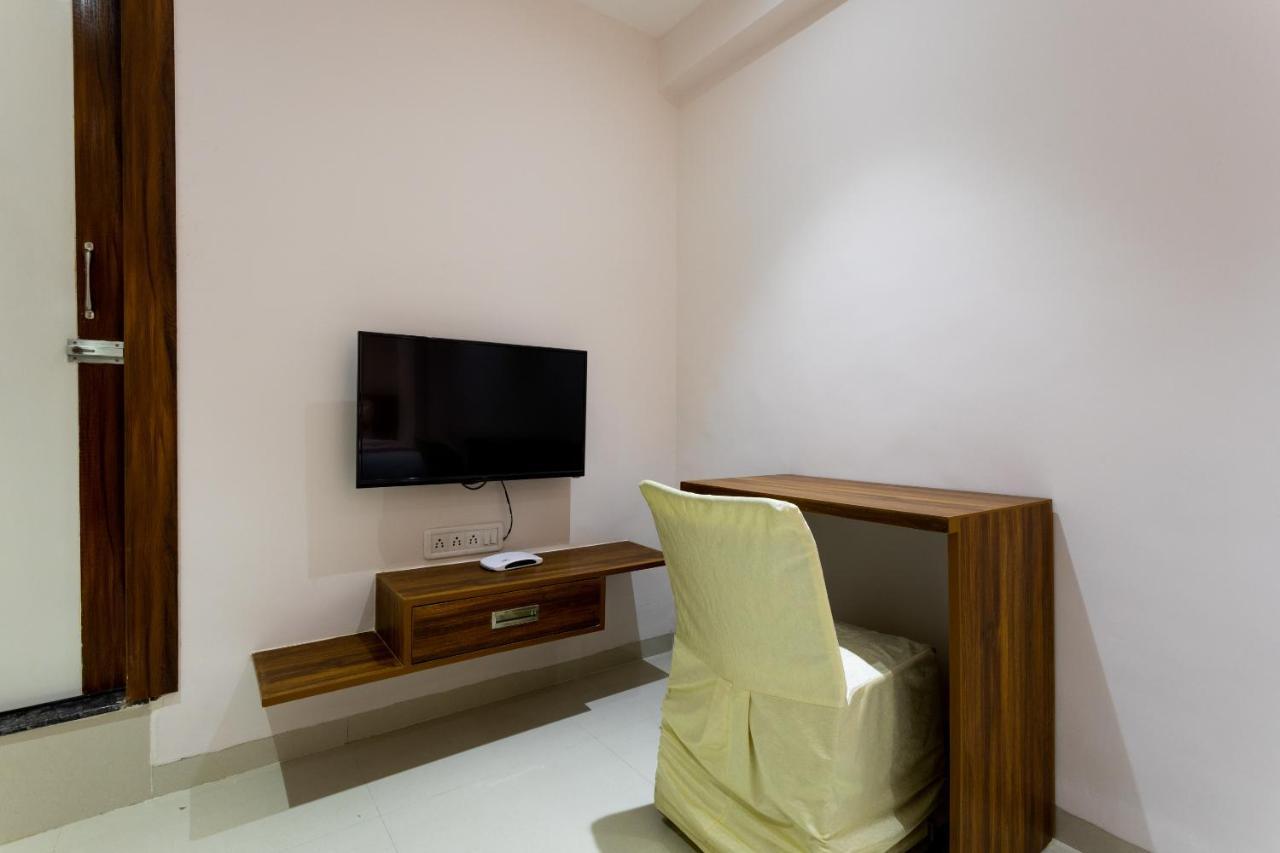 Hotel Oyo 29585 The Cliff Indore Exterior foto